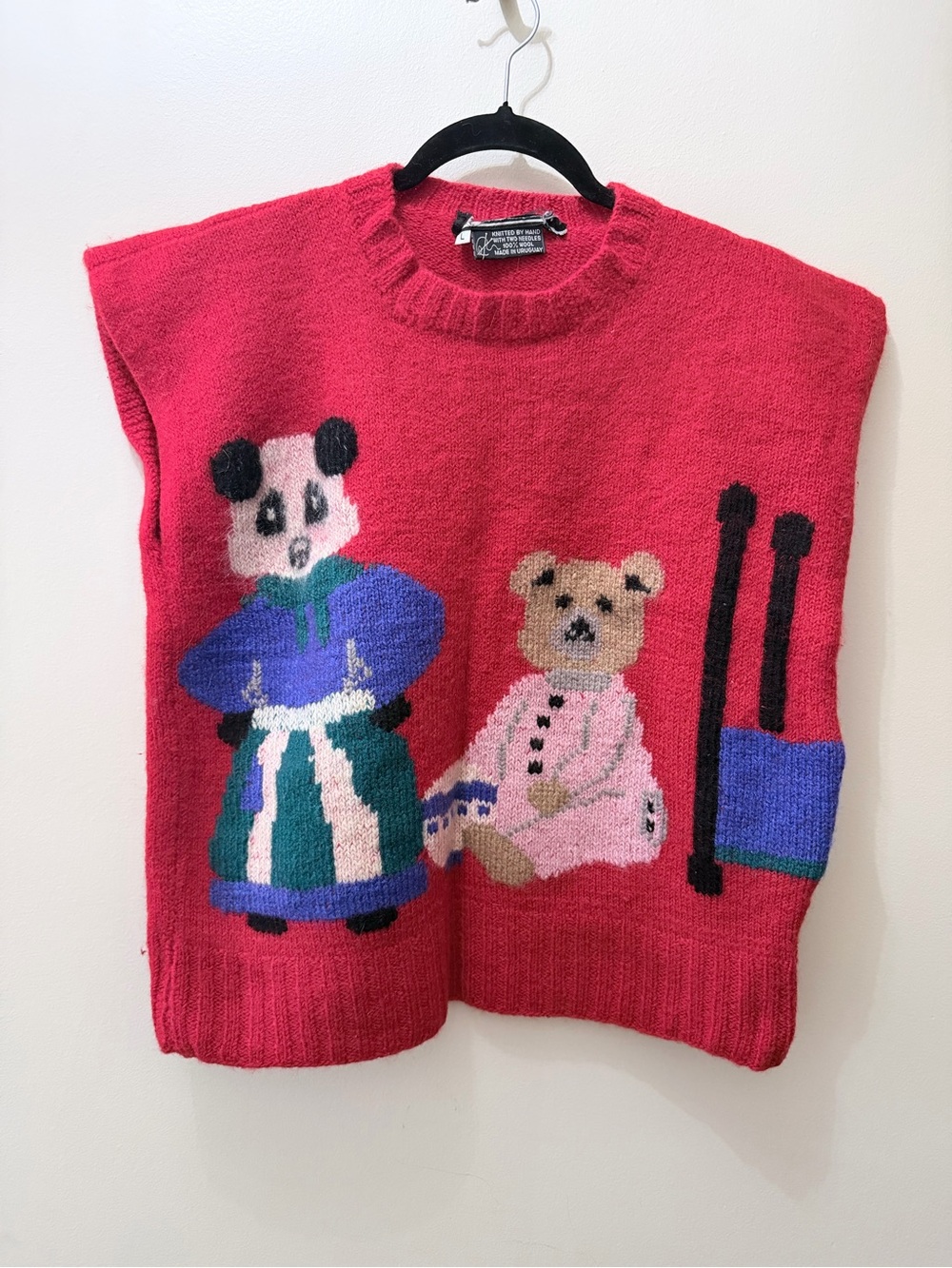 Vintage Berek Sweater Vest Red Hand Knit Wool Goldilocks Three Bears Chunky L